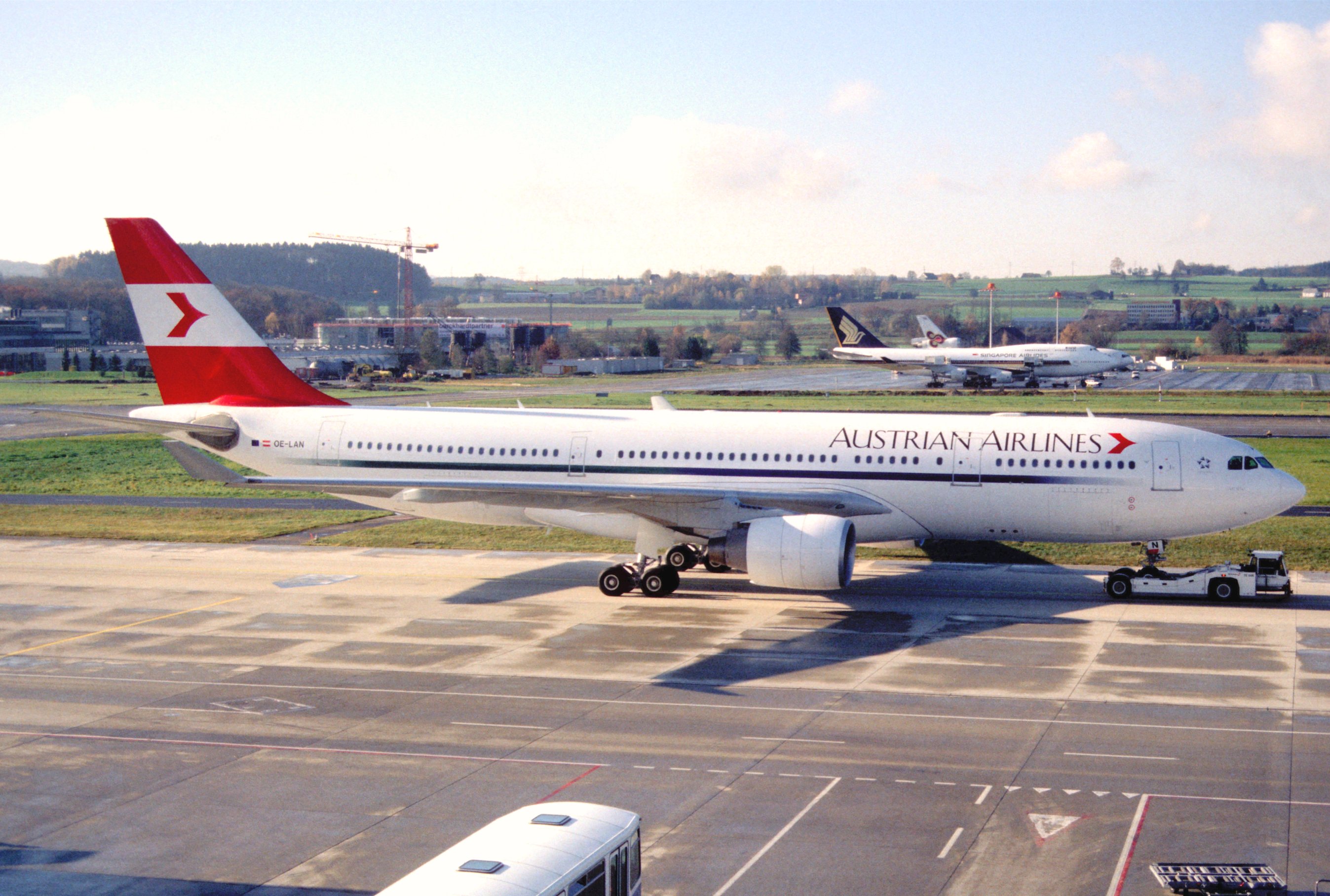 aua a330 2.jpg